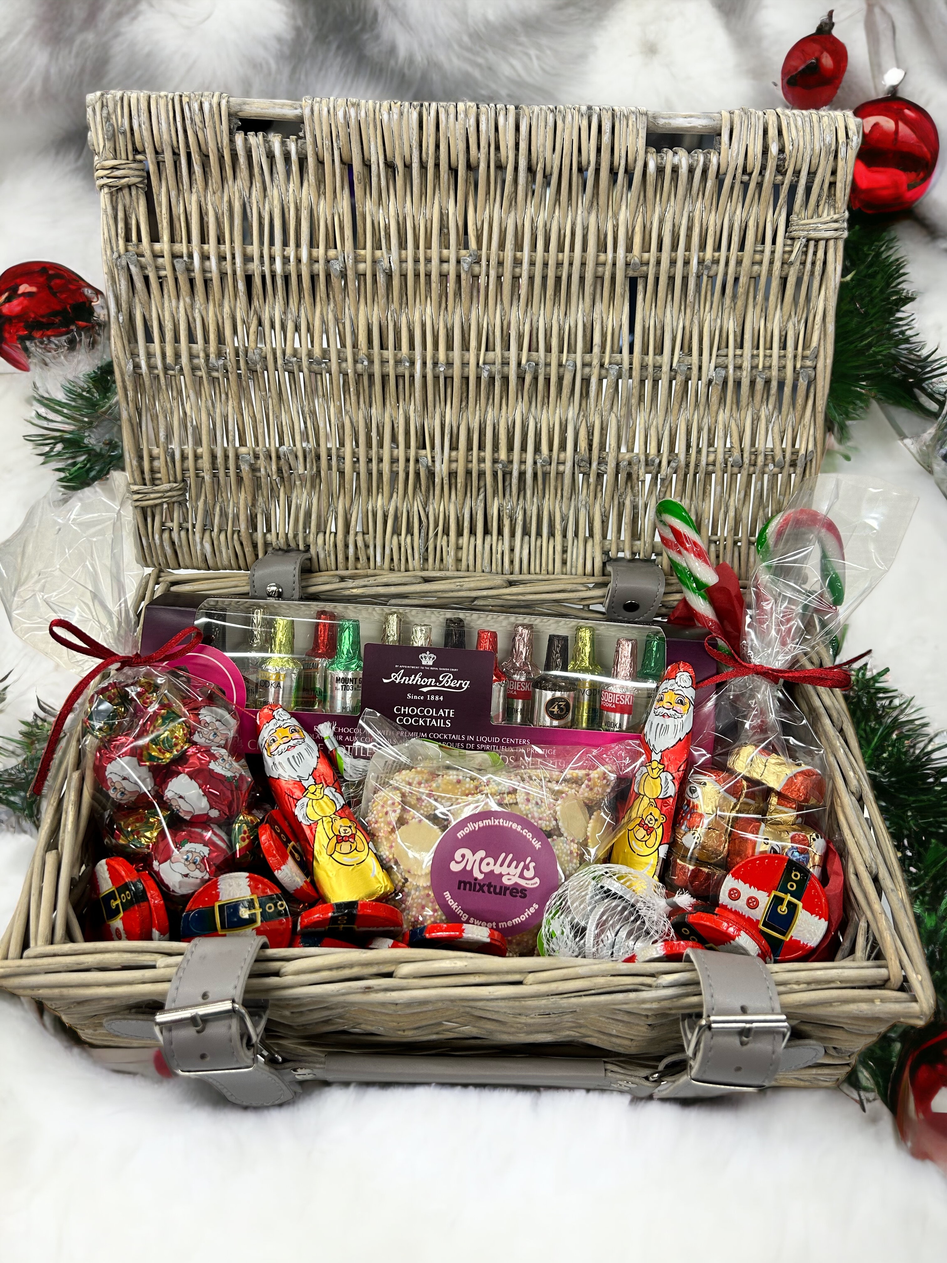 Molly's Mixtures Christmas Hampers